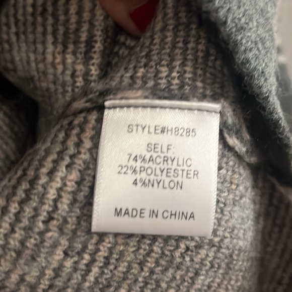 Jodifl sweater. Size large. - Picture 5 of 5